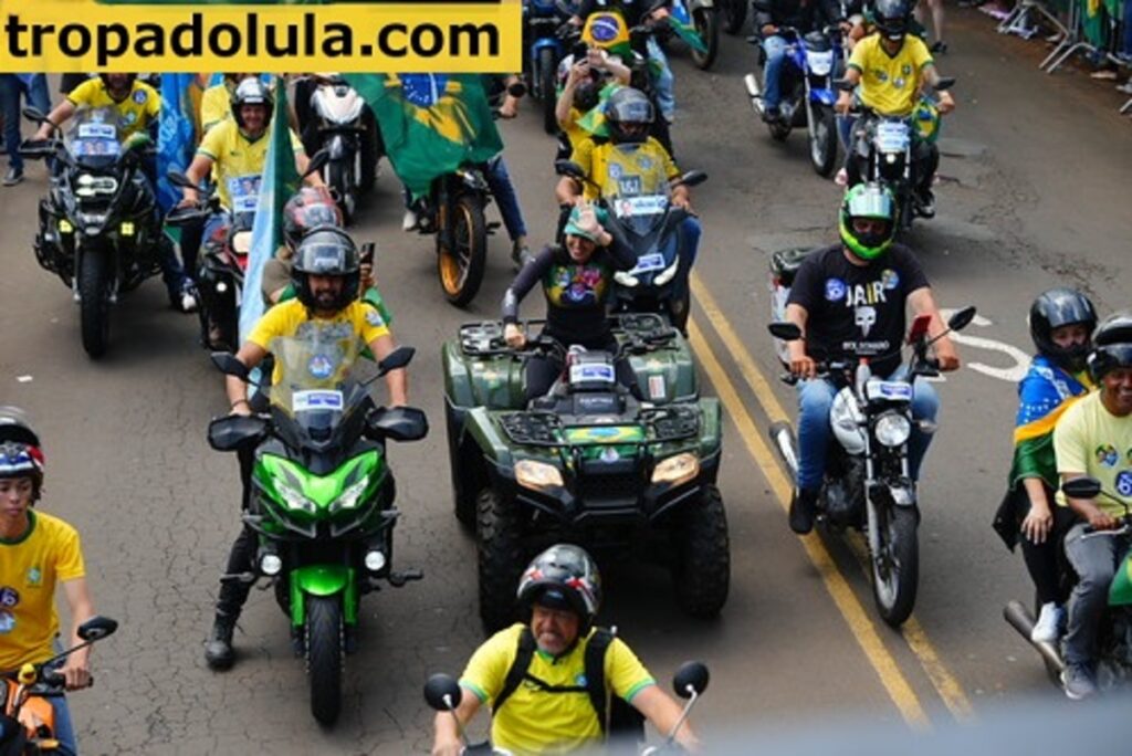 Tropa do Lula Flávio Bolsonaro e seus apoiadores juntos no debate político